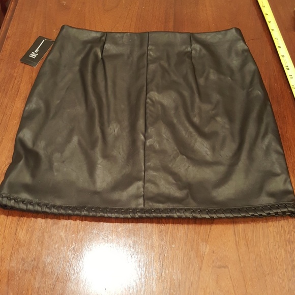 17:10 - INC Faux/Vegan Whip Stitch Mini Skirt - Picture 2 of 7